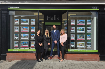Wolves legend Steve Bull to open Halls’ new Telford branch